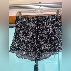 Mudd paisley shorts